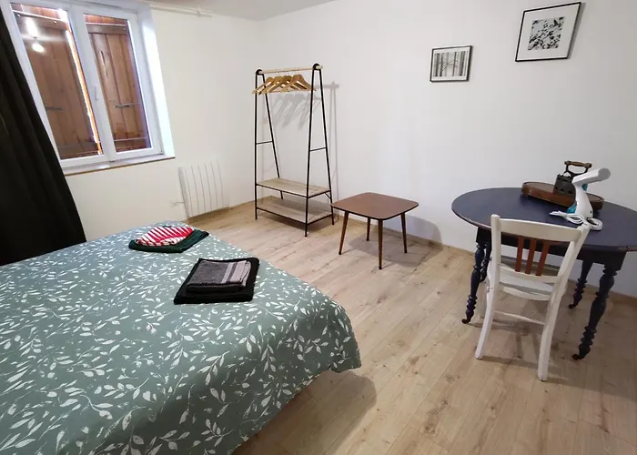 Appartement Des Ecureuils Aydoilles